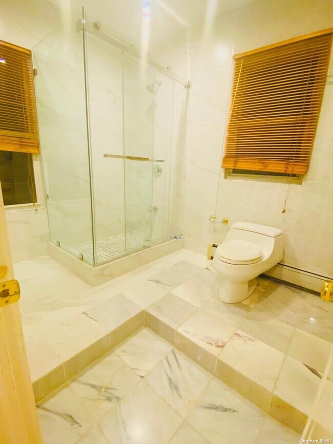 Foto del edificio - 147-37 Elm Ave