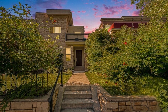 Building Photo - 3315 W Hayward Pl