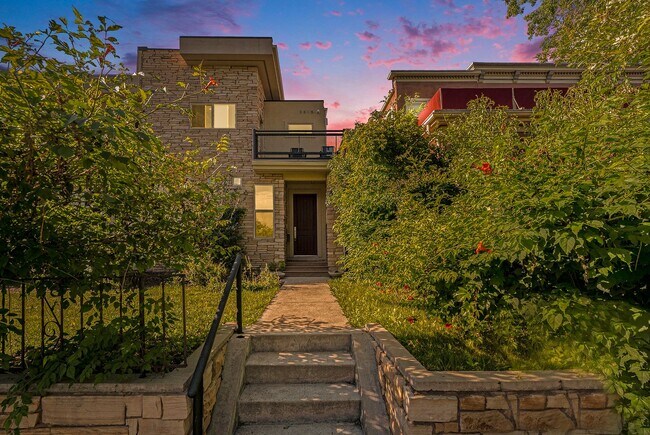 Foto del edificio - 3315 W Hayward Pl