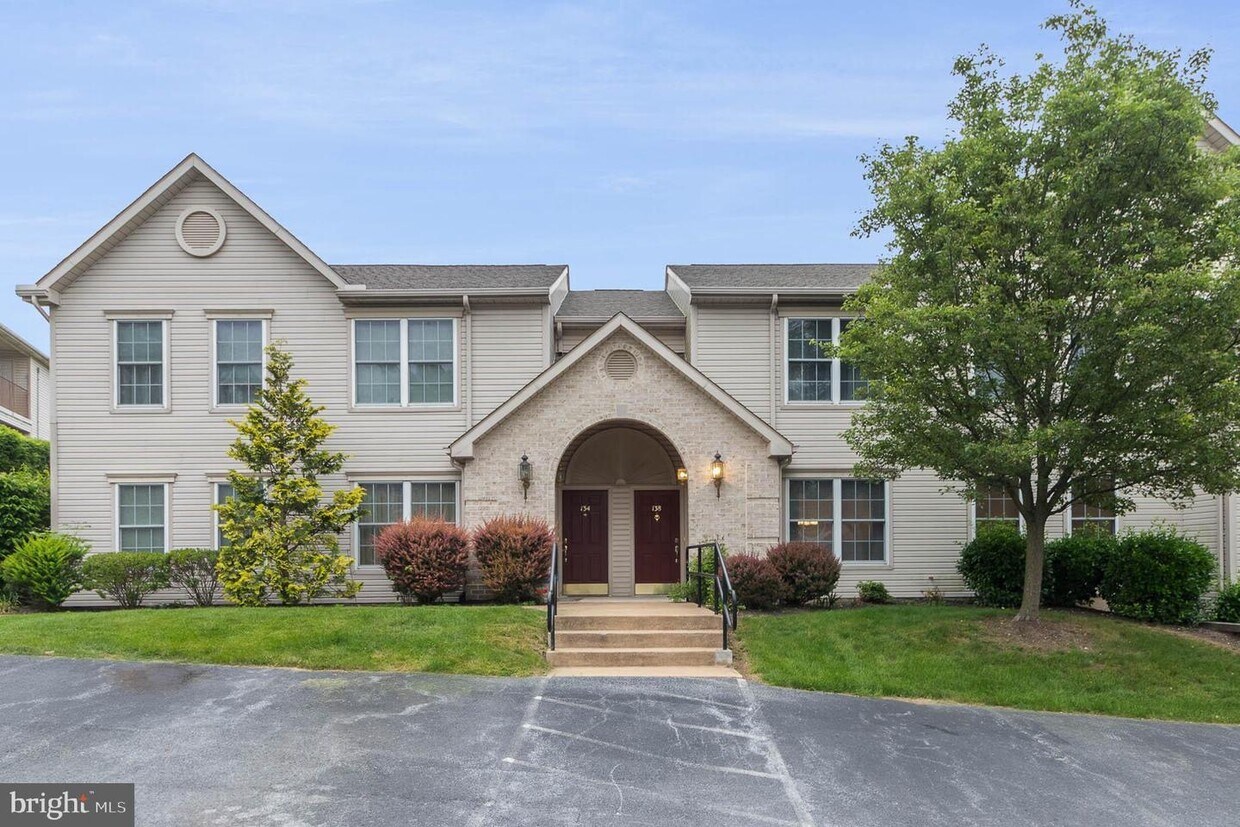 136 Hiddenwood Dr, Harrisburg, PA 17110 Townhome Rentals in