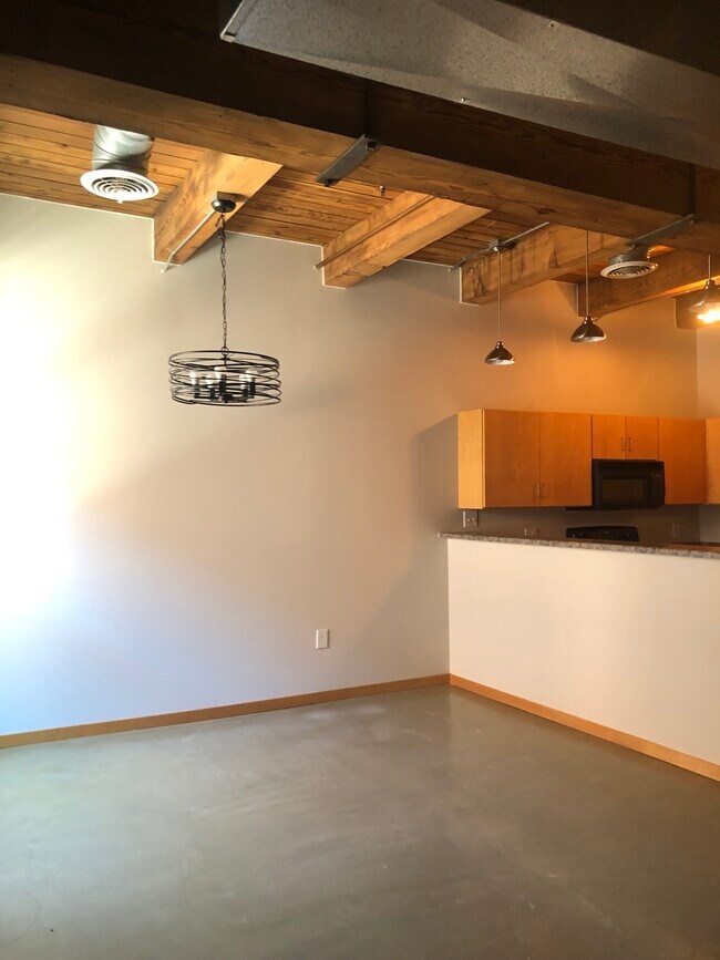 Grúa - The Frank & Crane Lofts