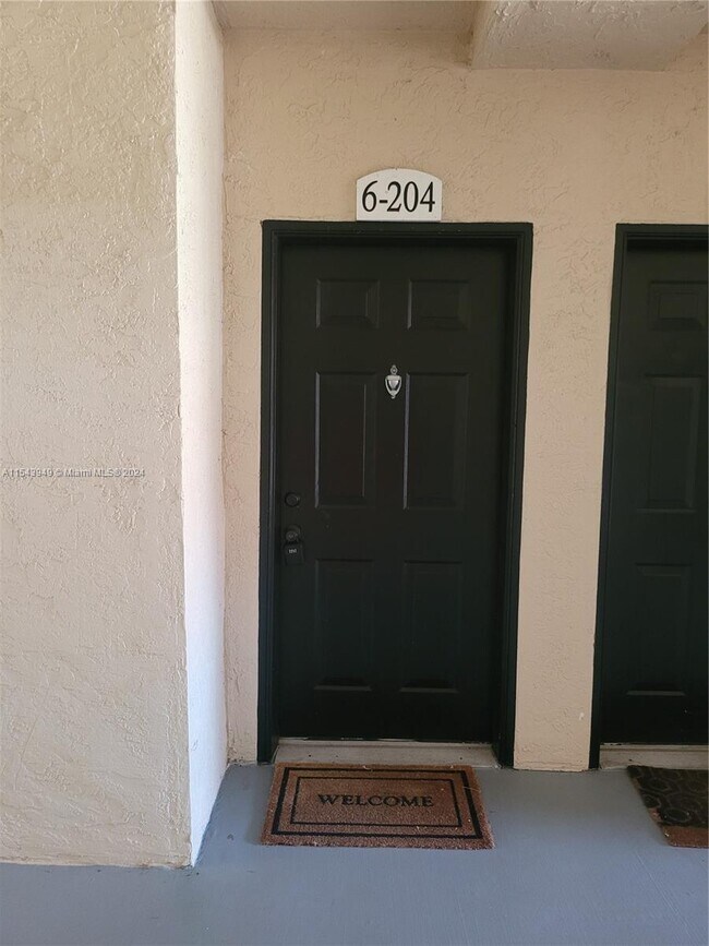 Building Photo - 15055 Michelangelo Blvd