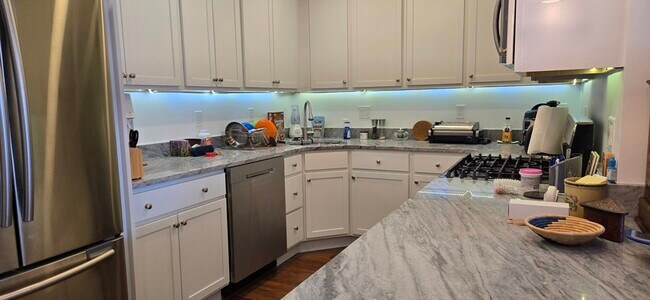 Foto del edificio - 65 E India Row