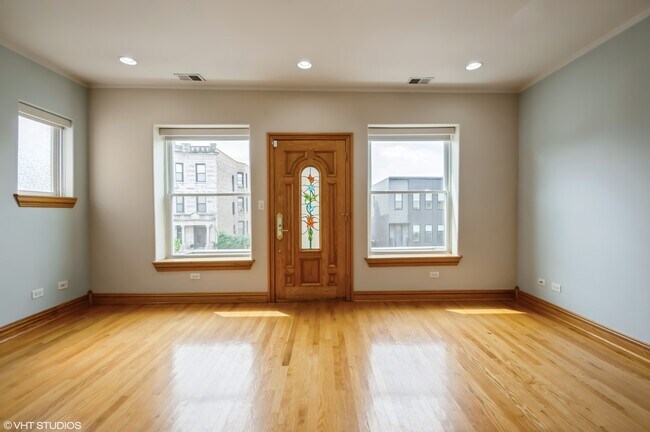 Foto del edificio - 3220 W Cortez St