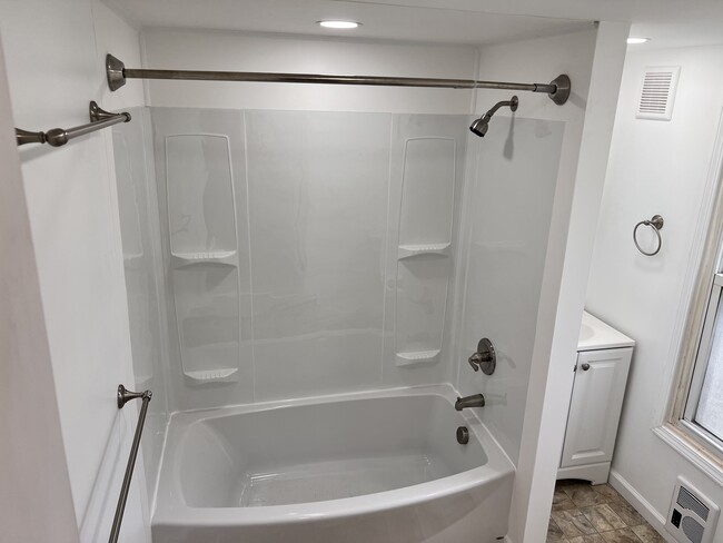 Bathroom with Full Tub/Shower - 3643 Ransomville Rd