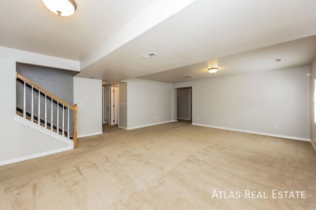 Foto del edificio - 7045 Wood Lily Dr