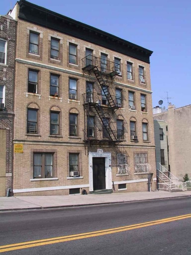 576 39th St. - 576 39th St
