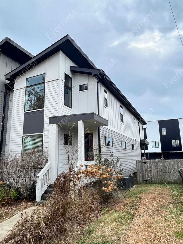 Photo - 549 B Moore Ave House