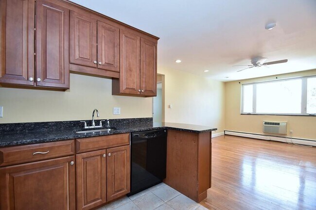 Photo - 109 Warren St Apartment