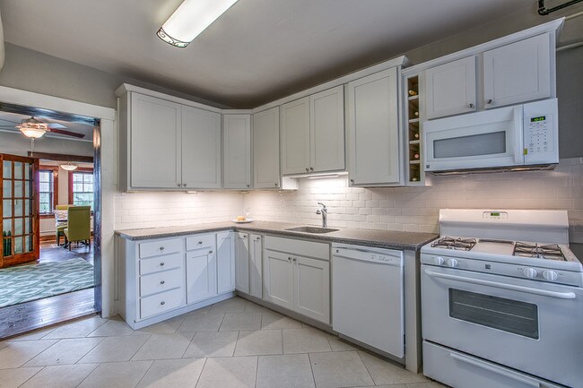 Foto del edificio - 2552 Marcy St
