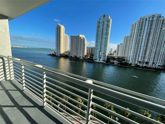 Building Photo - 325 S Biscayne Blvd