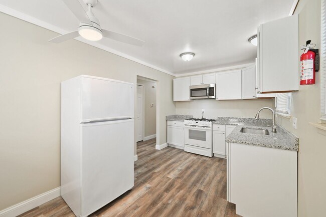 Foto del edificio - Updated 3 Bedroom Ranch with Basement!!