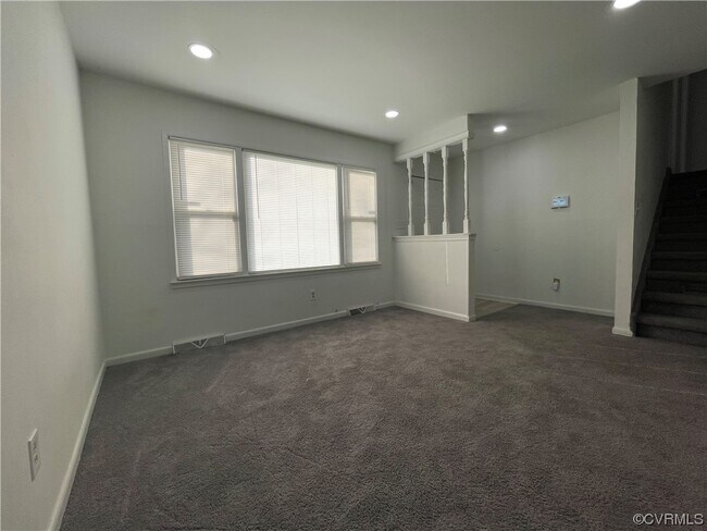 Building Photo - 706 Old Town Dr