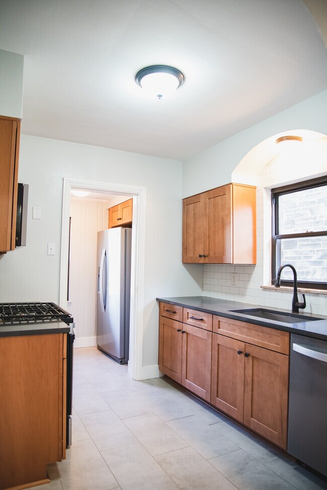 Building Photo - 153 Morrison Dr