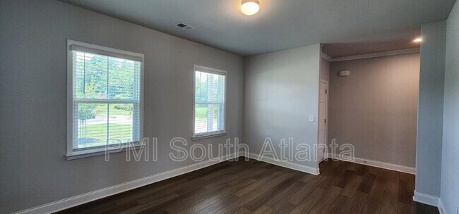 Foto del edificio - 408 Poppy Seed Rd