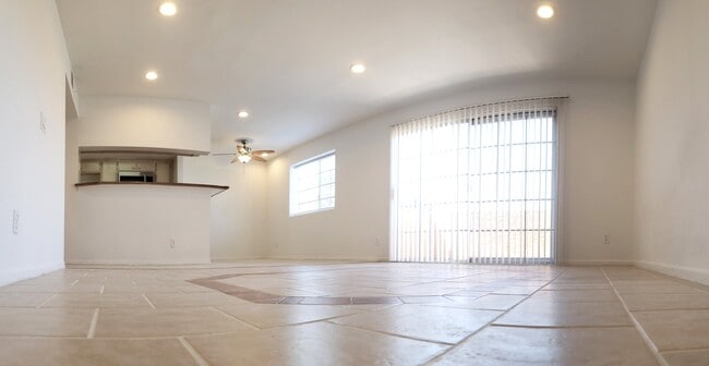 Building Photo - 11020 Hesby St