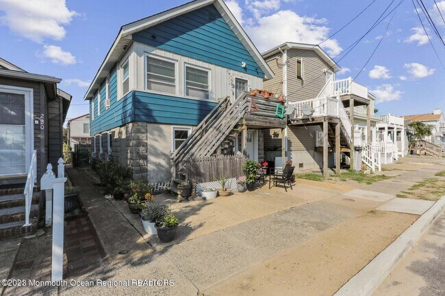 Foto del edificio - 218 Porter Ave