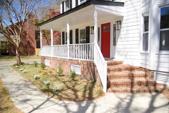 Foto del edificio - 5013 Brassfield Dr