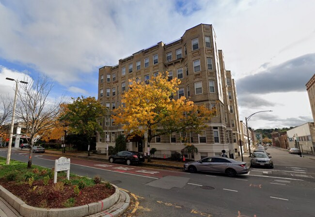 Foto del edificio - 30 Brighton Ave