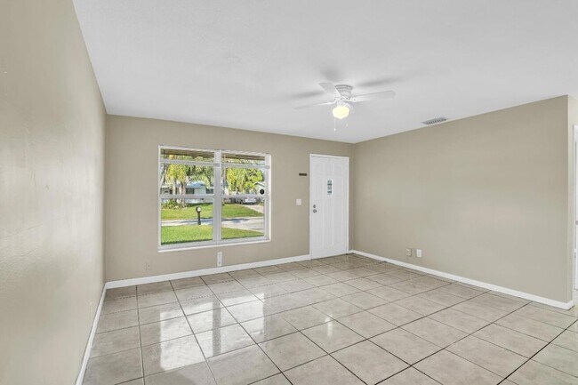 Photo - 184 SE 27th Way Townhome