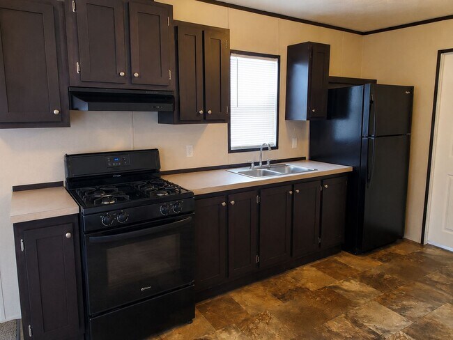 Foto del edificio - 7 Meadowlark Dr