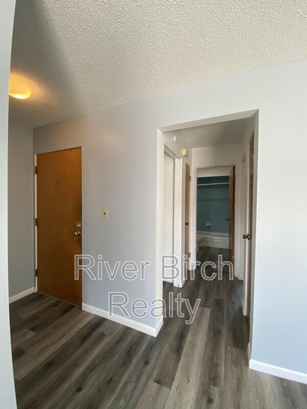 Building Photo - 616 New St