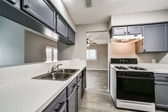 Building Photo - 1613 Brook Meadow Dr