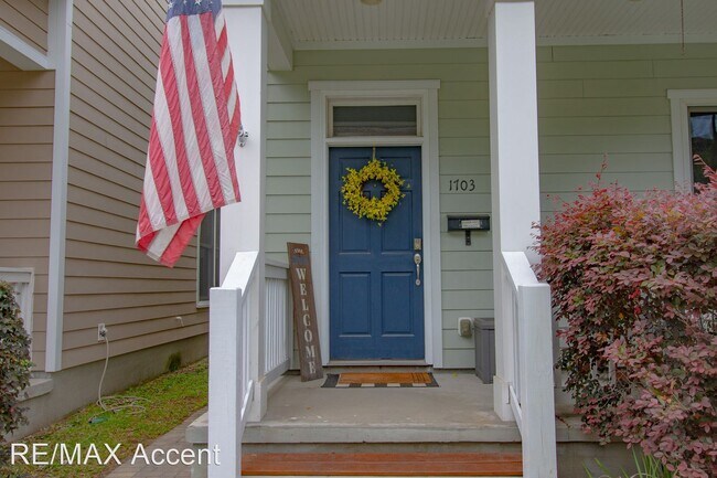 Foto del edificio - 4 br, 2.5 bath House - 1703 Lincoln St.