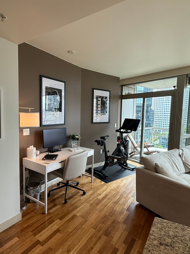 Foto del edificio - 10610 NE 9th Pl