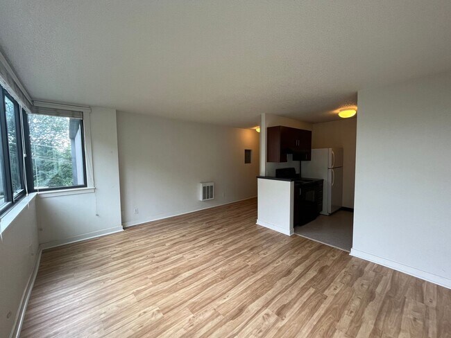 Foto del edificio - 1Bd/1Ba Home in Goose Hollow neighborhood ~ Secured Garage Parking and Additional Storage Unit!!!