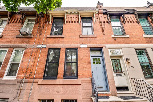 Building Photo - 1613 S Juniper St