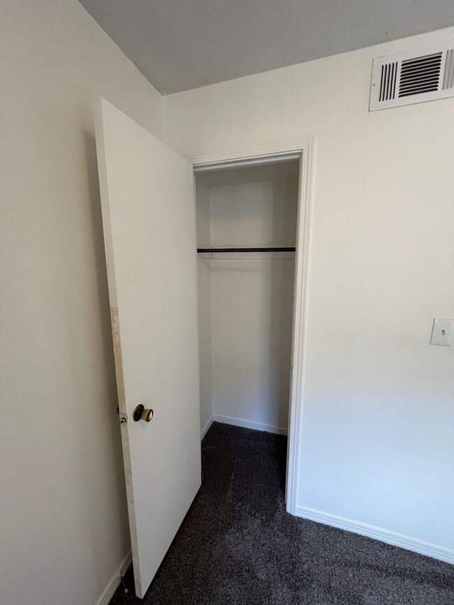 Building Photo - Townhome Located in NE Pensacola