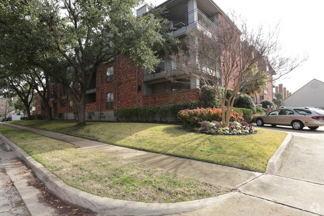 Building Photo - Parke at UP