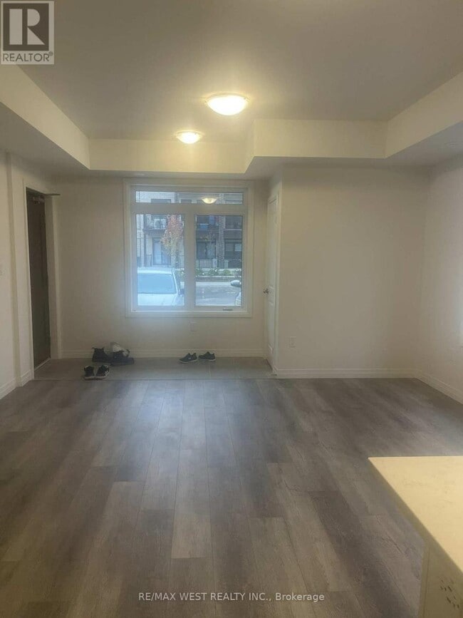 Building Photo - 40 Thatcher Dr