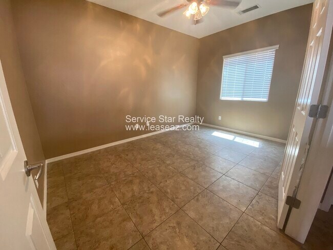 Building Photo - 30191 W Mulberry Dr