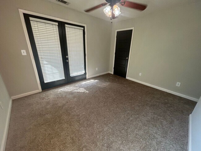 Building Photo - PRE-LEASING FOR AUGUST 2026!