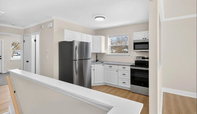 Building Photo - 13 Sligo St