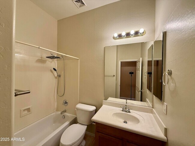 Foto del edificio - 4601 W Moss Springs Rd