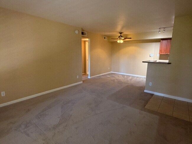 Foto del edificio - 5995 N 78th St