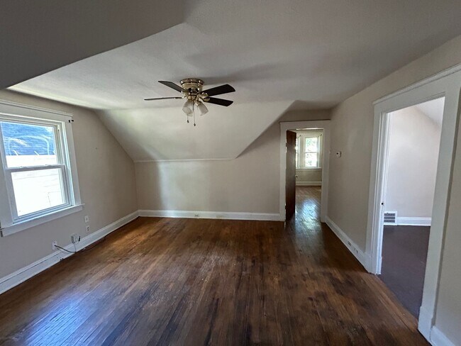 Foto del edificio - 3589 W 50th St