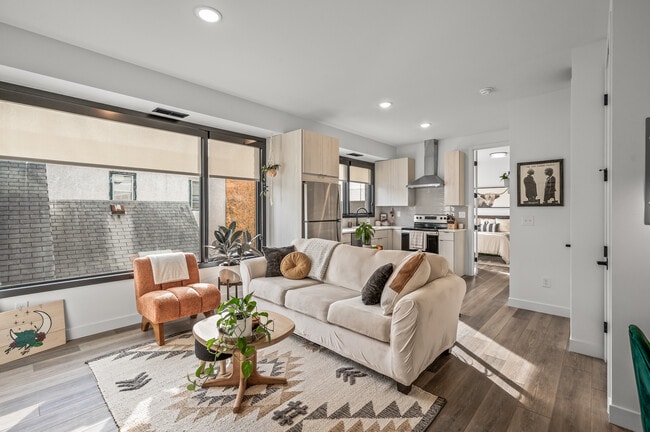 Building Photo - Olive Apartments