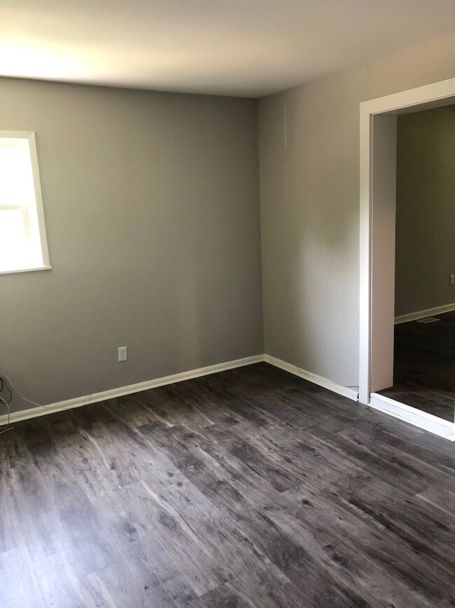 Building Photo - 5 BD/2.5 BA home, NEW RENOVATION!