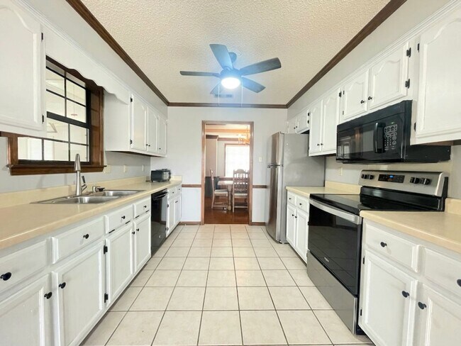 Foto del edificio - Country living, right in the center of Olive Branch