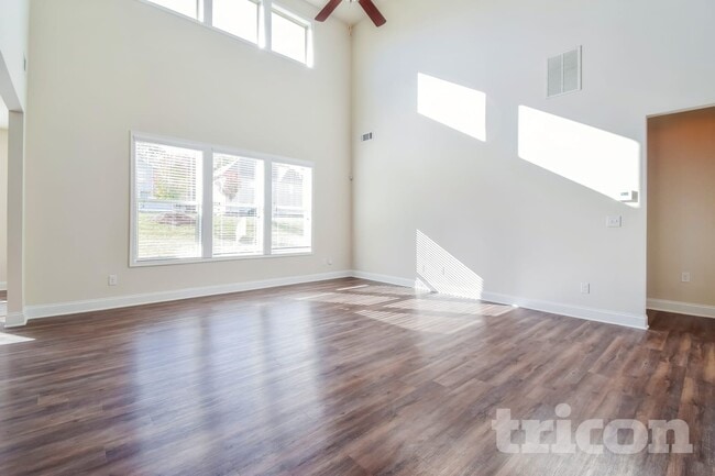 Building Photo - 3911 Bella View Ln