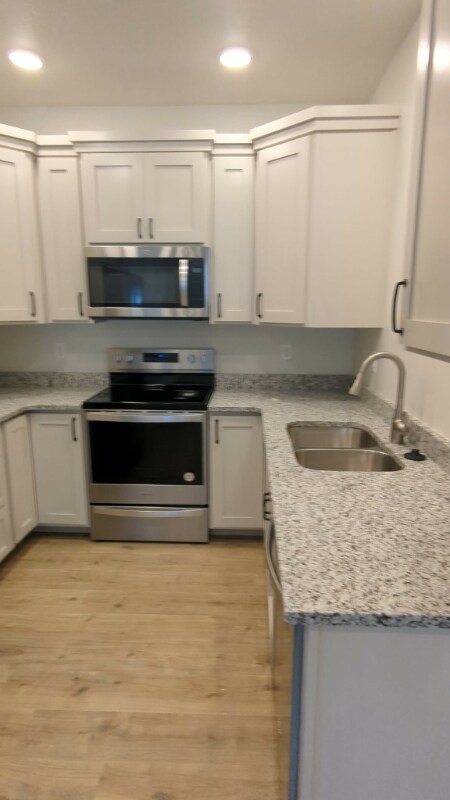 Building Photo - 1561 110 W