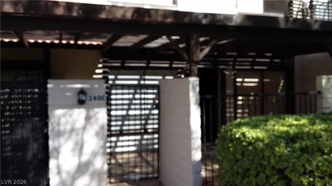 Foto del edificio - 260 Shadybrook Ln
