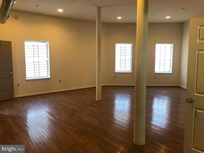 Foto del edificio - 1500 Brown St