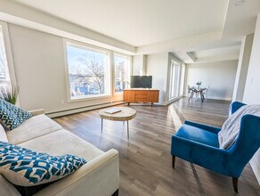 Building Photo - Courtyard 1 & 2 At Bayers & Young