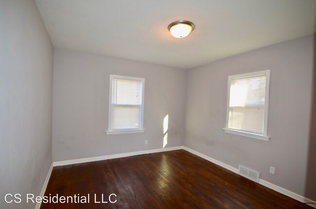 Building Photo - 1531 W 14th St