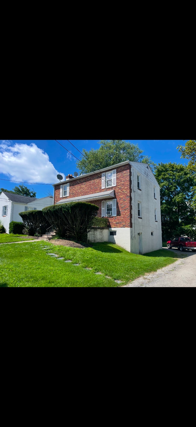 Building Photo - 1576 Ferndale Ave